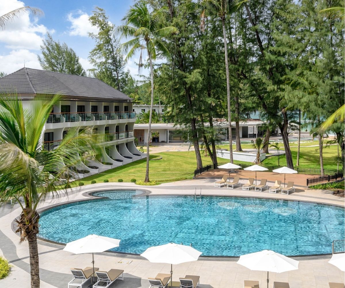 Amora Beach Resort Phuket